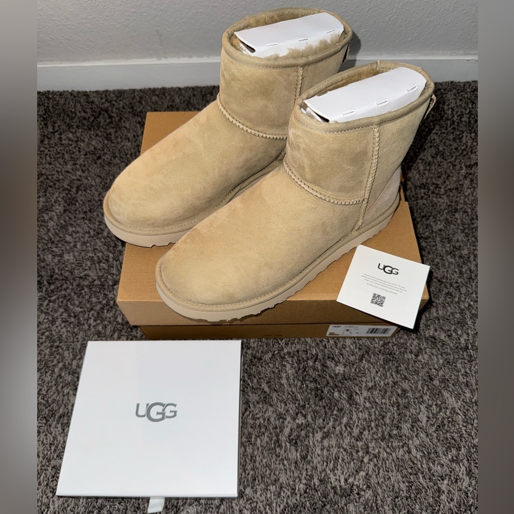 Uggs classic mini boot ll mustard seed